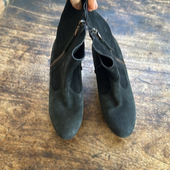 UGG Athena black suede Boots size 8 - Picture 8 of 14